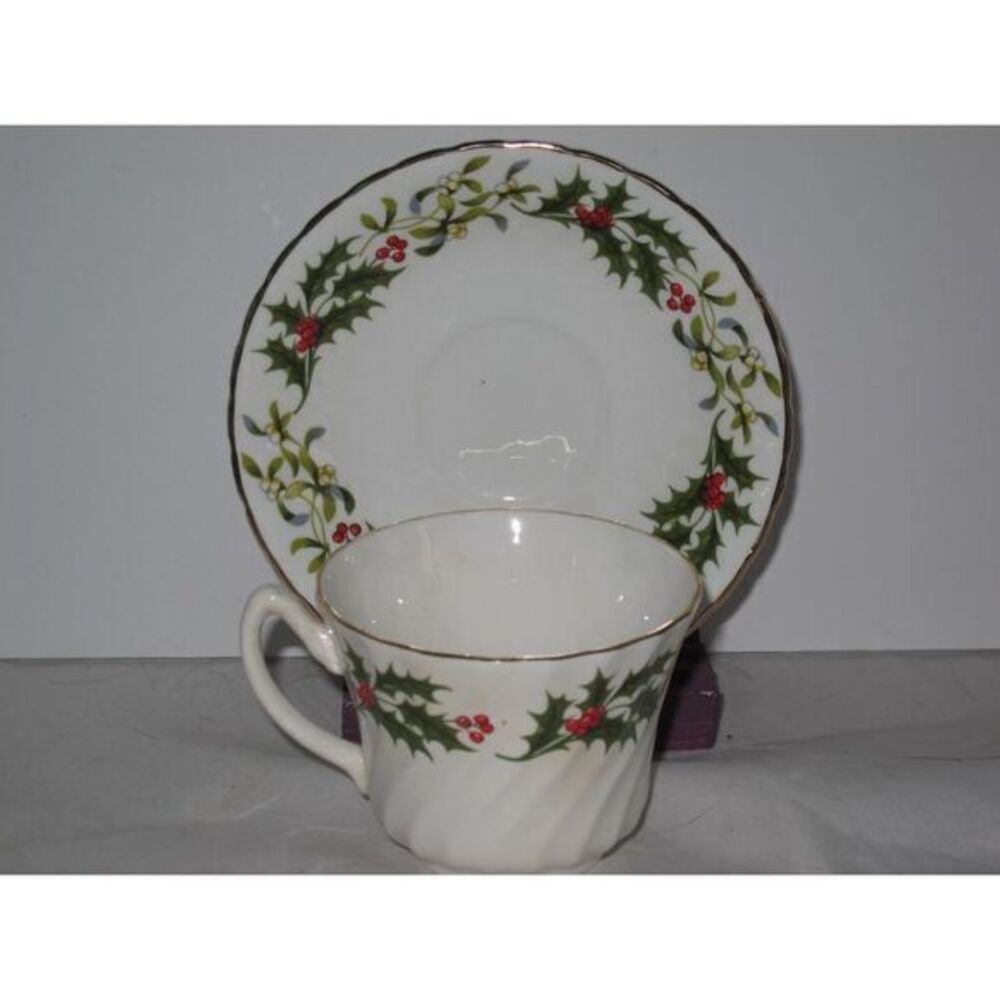 House of Goebel Christmas Teacup Cup & Saucer Set Holly Mistletoe
